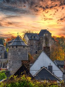 Preview wallpaper castle, building, architecture, old, sunset, autumn