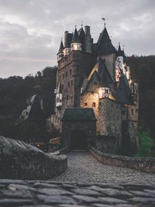 Preview wallpaper castle, building, architecture, old, medieval