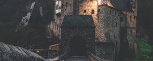 Preview wallpaper castle, building, architecture, old, medieval