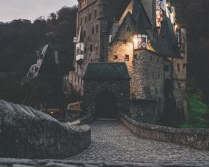 Preview wallpaper castle, building, architecture, old, medieval