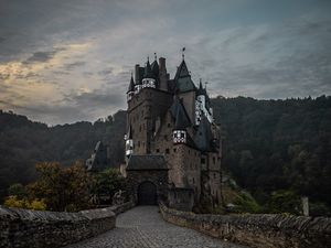 Preview wallpaper castle, building, architecture, old, stone