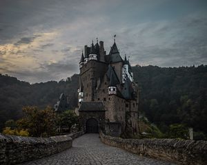 Preview wallpaper castle, building, architecture, old, stone