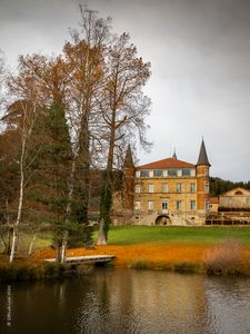 Preview wallpaper castle, coast, river, nature