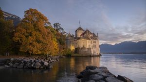 Preview wallpaper castle, fortress, lake, architecture, old