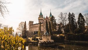 Preview wallpaper castle, landscape, lake, reflection