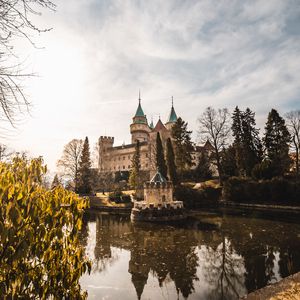 Preview wallpaper castle, landscape, lake, reflection