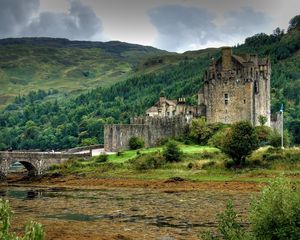 Preview wallpaper castle, mountains, wood, trees, bridge, lake, scotland