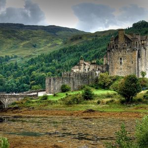 Preview wallpaper castle, mountains, wood, trees, bridge, lake, scotland