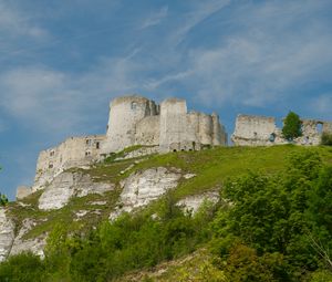 Preview wallpaper castle, ruins, fortress, hill, architecture, towers