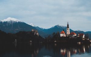 Preview wallpaper castle, tower, lake, reflection