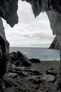 Preview wallpaper cave, arch, sea, horizon