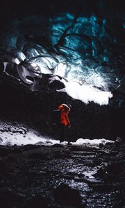 Preview wallpaper cave, ice, man, tourist, floe, snow