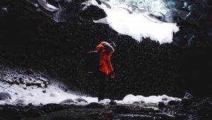 Preview wallpaper cave, ice, man, tourist, floe, snow