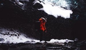 Preview wallpaper cave, ice, man, tourist, floe, snow