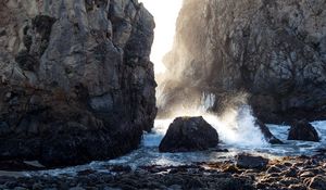 Preview wallpaper cave, rocks, stones, sea, spray