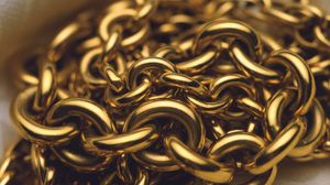 Preview wallpaper chain, gold, close-up