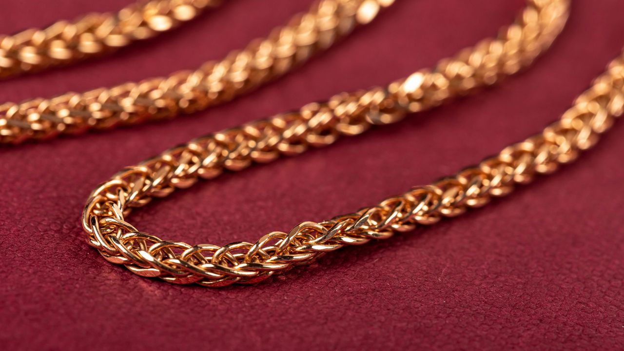 Wallpaper chain, gold, jewel
