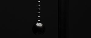 Preview wallpaper chain, lamp, bw, dark