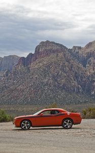 Preview wallpaper challenger, car, retro, red