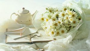 Preview wallpaper chamomile, flowers, bouquet, clock, book, envelope, romance