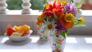 Preview wallpaper chamomile, flowers, lupine, flower, citrus, blurring