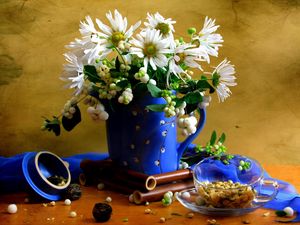 Preview wallpaper chamomile, flowers, pitcher, bouquet, cup, scarf, tea
