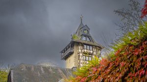 Preview wallpaper chapel, maple, maple leaves, autumn