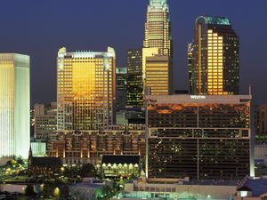 Preview wallpaper charlotte, north carolina, building, evening