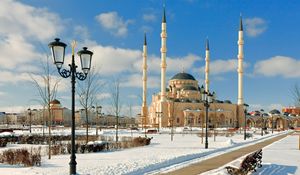 Preview wallpaper chechnya, mosque, snow, minaret