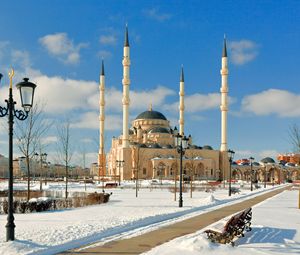 Preview wallpaper chechnya, mosque, snow, minaret