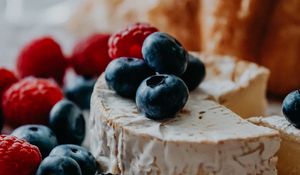 Preview wallpaper cheese, blueberries, raspberries, berries, dessert