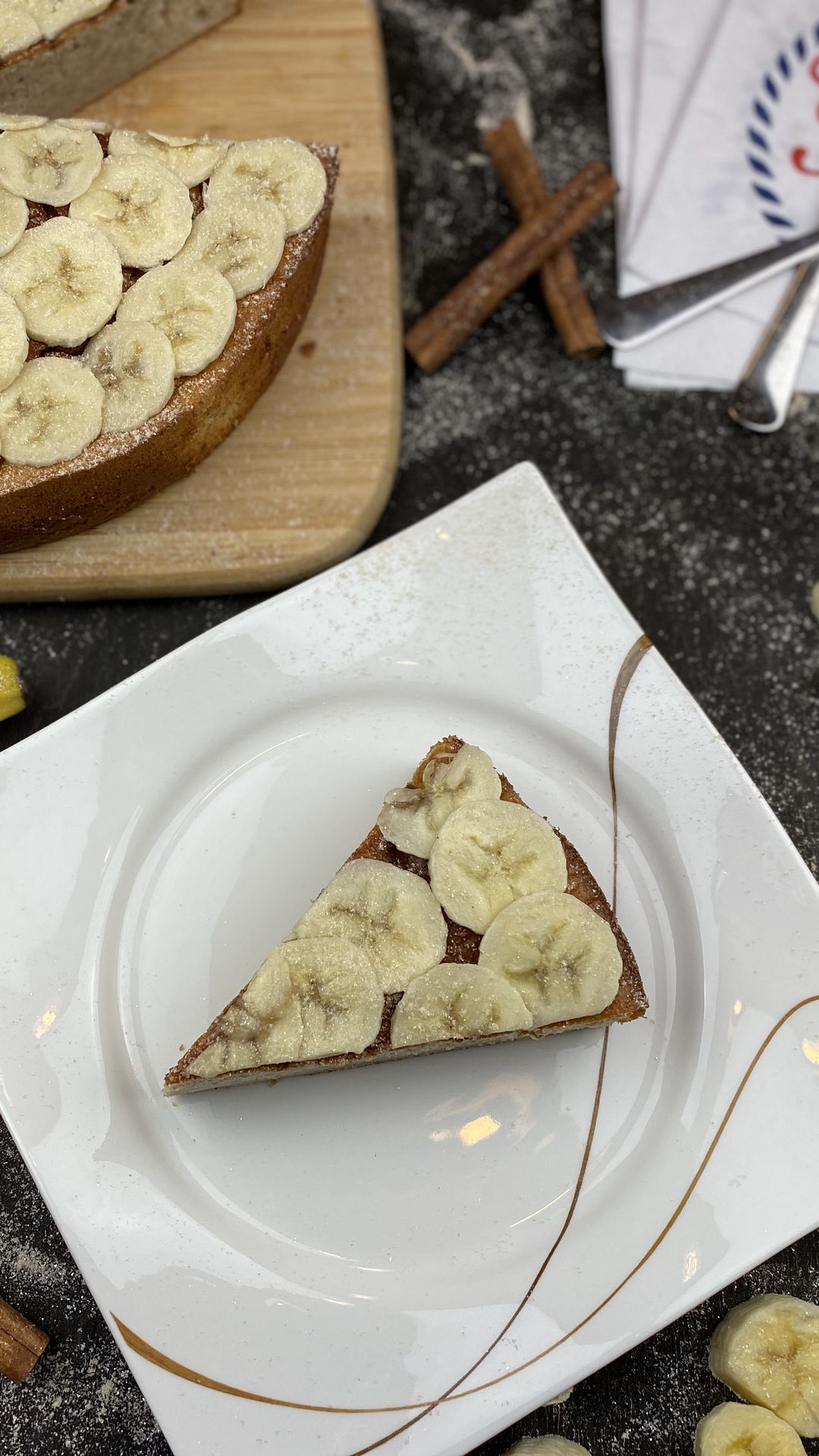 1080x1920 Wallpaper cheesecake, bananas, cake, dessert, plate