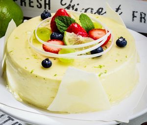 Preview wallpaper cheesecake, dessert, berries, cream
