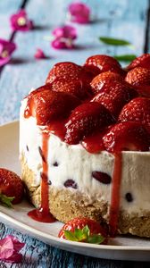 Preview wallpaper cheesecake, strawberries, berries, dessert, food