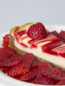 Preview wallpaper cheesecake, strawberries, cakes, dessert