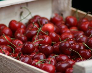 Preview wallpaper cherry, berries, food, red