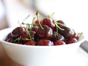 Preview wallpaper cherry, berries, ripe, bowl