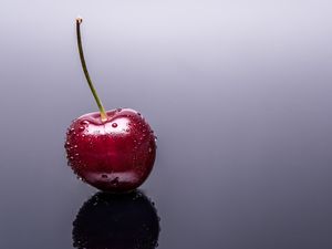 Preview wallpaper cherry, berry, drops, reflection, wet, macro