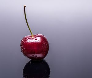 Preview wallpaper cherry, berry, drops, reflection, wet, macro