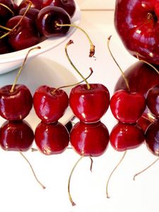 Preview wallpaper cherry, berry, table, reflection