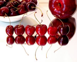 Preview wallpaper cherry, berry, table, reflection