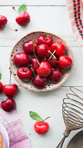 Preview wallpaper cherry, fruit, plate