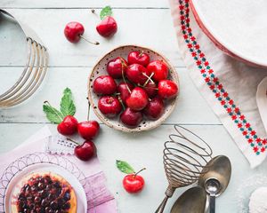 Preview wallpaper cherry, fruit, plate