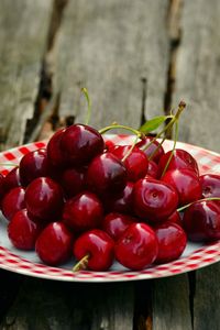 Preview wallpaper cherry, plate, berry, ripe