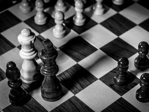 Preview wallpaper chess, figures, black and white, game