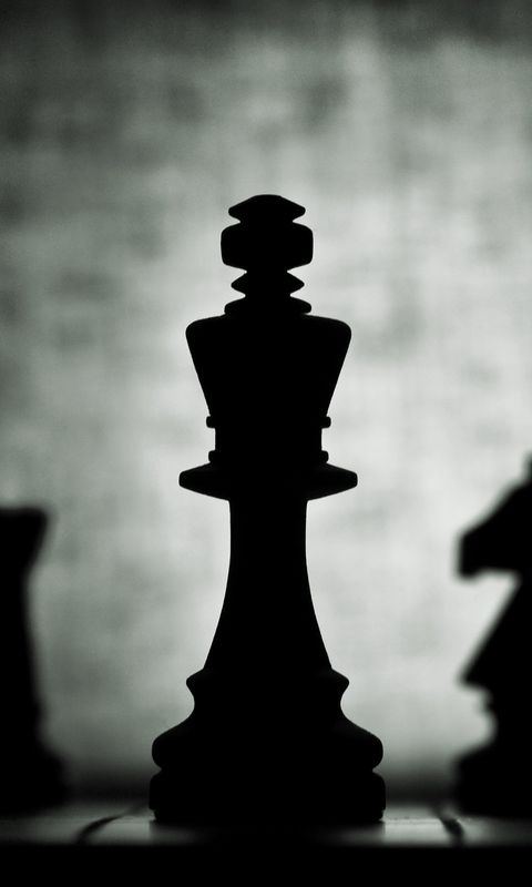 White Chess King Wallpaper Download