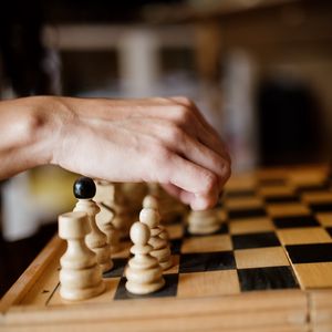 playing a chess game on iPad tablet Stock Photo - Alamy