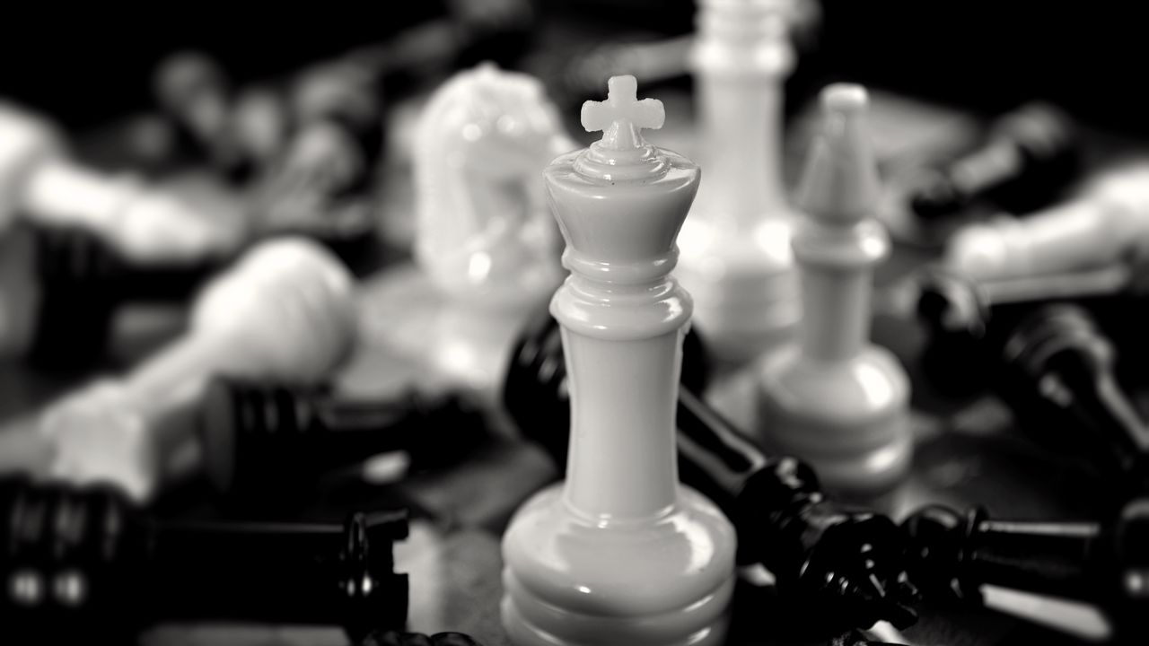 Wallpaper chess king, figure, piece, black and white