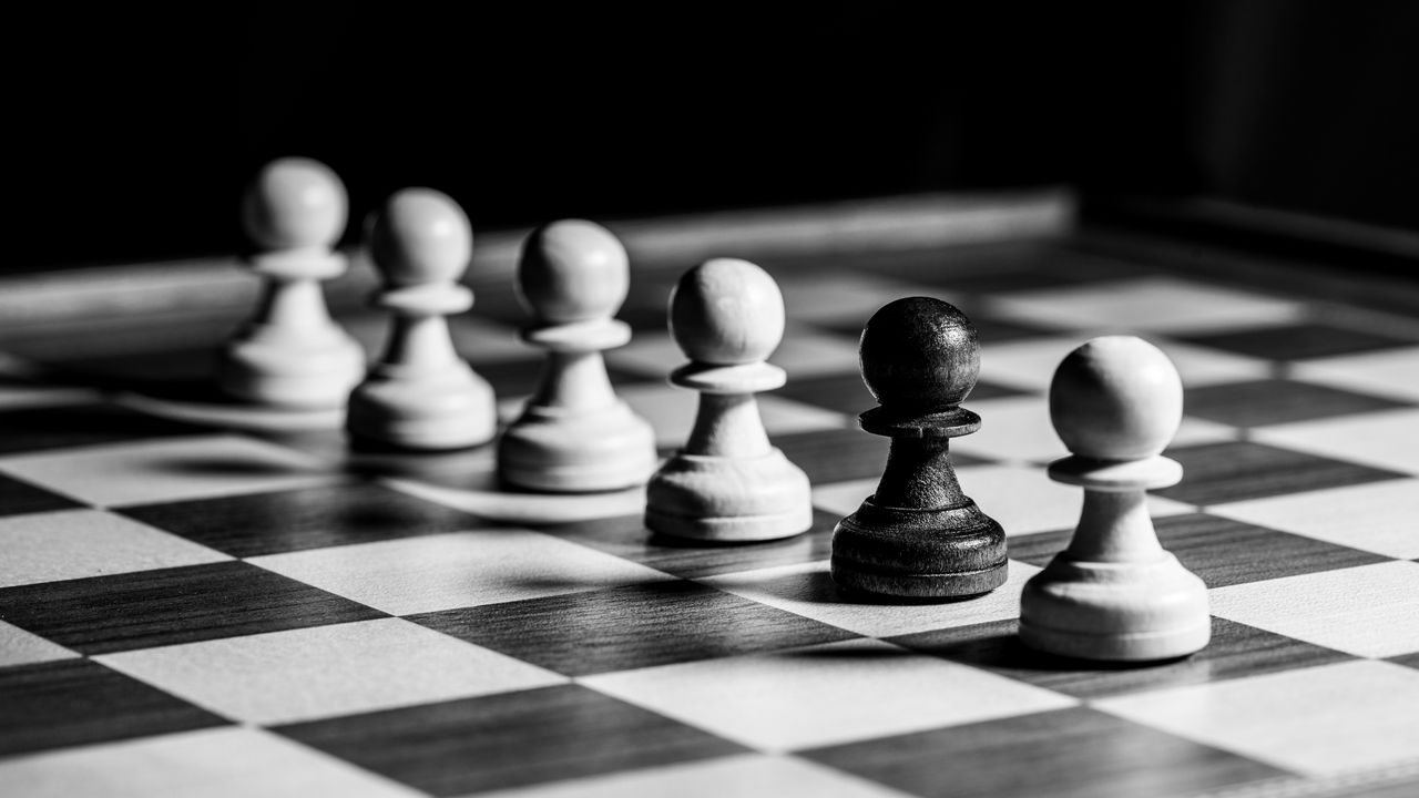 Wallpaper chess, pawns, cell, game, black and white