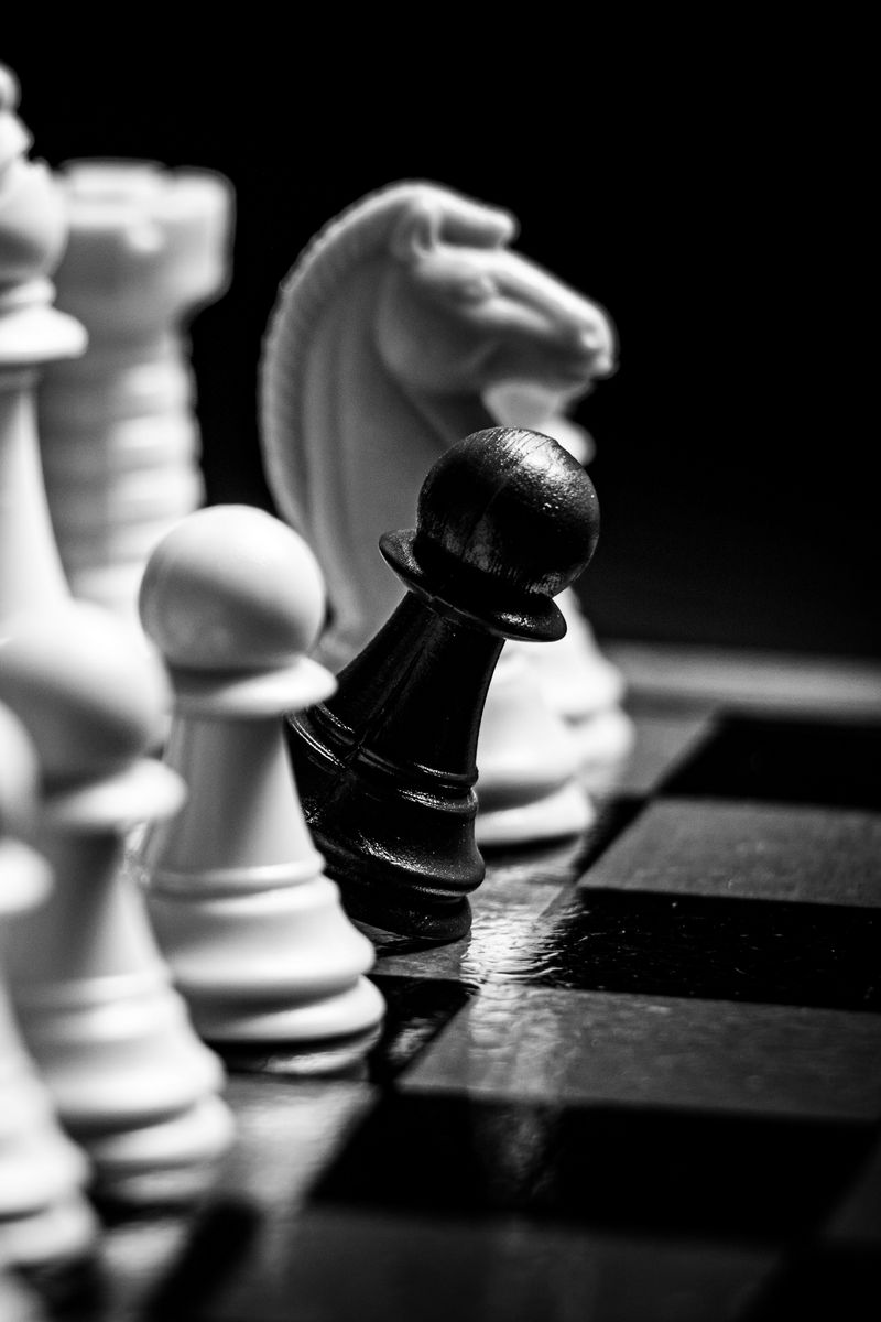Download wallpaper 800x1200 chess, pieces, board, game, games iphone 4s/4  for parallax hd background